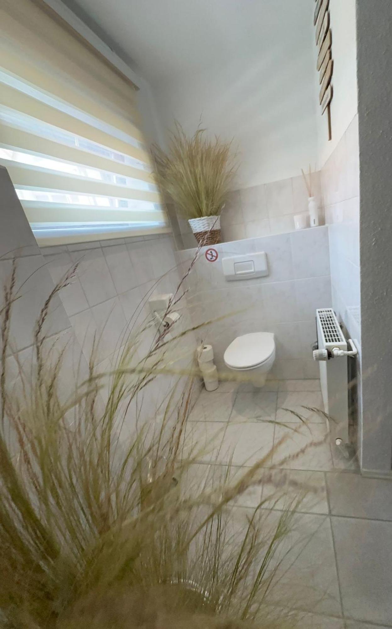 Ferienwohnung Am Strom Rostock Buitenkant foto